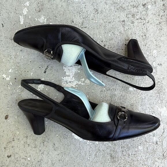 Classic Ferragamo’s slingbacks - Picture 2 of 7